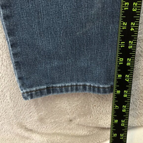 Lee Women's Jeans 32x28 Measured Blue Denim Relaxed Fit Straight Leg Mid Rise Ca - Picture 6 of 14